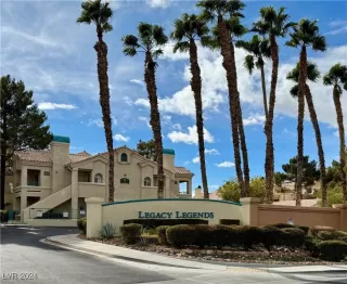 Photo #2: 2635853 Listing