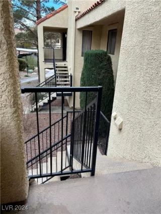 Photo #1: 2635902 Listing 