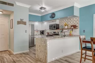 Photo #4: 2635911 Listing