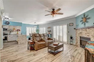 Photo #5: 2635911 Listing