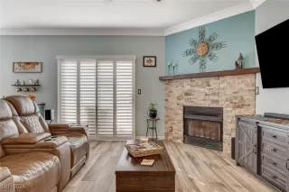 Photo #6: 2635911 Listing