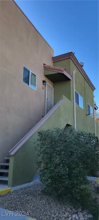 Photo #4: 2635935 Listing 