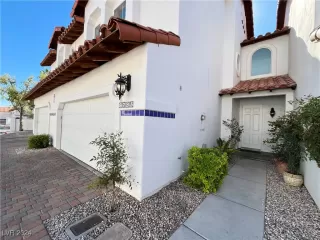 Photo #1: 2635939 Listing 