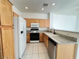 Photo #4: 2635939 Listing 