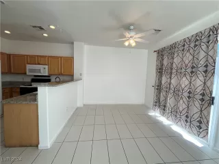 Photo #6: 2635939 Listing 