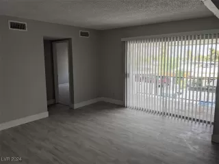 Photo #6: 2635962 Listing 