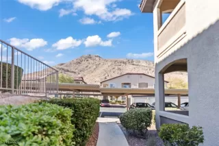 Photo #1: 2635976 Listing 