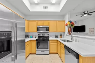 Photo #3: 2635976 Listing 