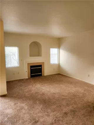 Photo #4: 2636017 Listing 