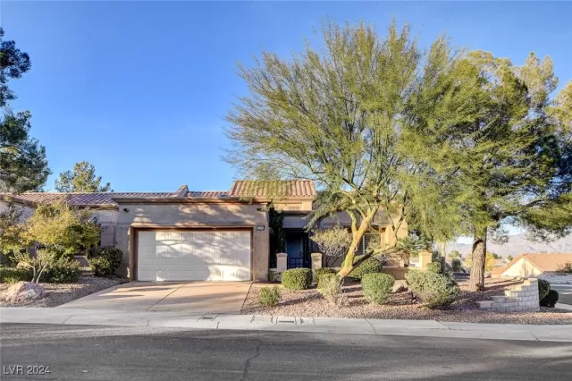 MLS: 2636058 Condo For Sale