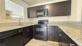 Photo #2: 2636063 Listing 