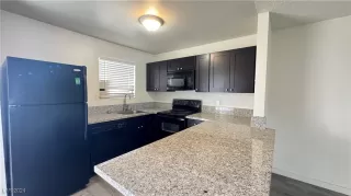 Photo #3: 2636063 Listing 