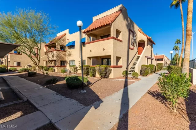 MLS: 2636076 Condo For Sale