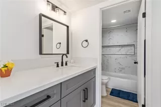 Photo #6: 2636076 Listing