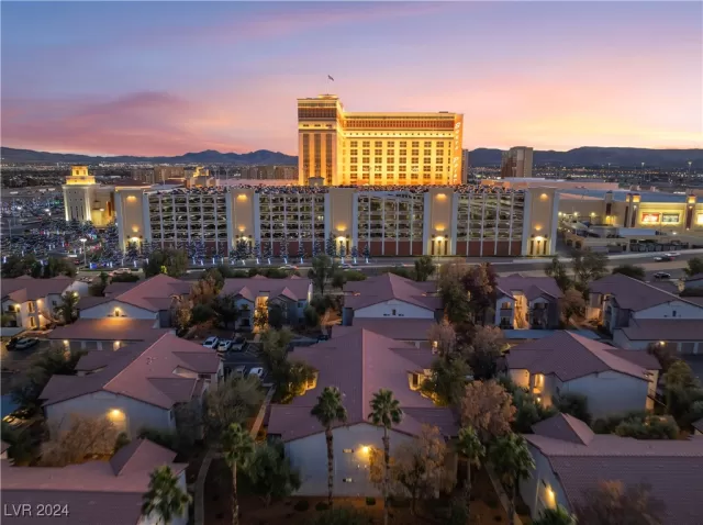 MLS: 2636077 Condo For Sale