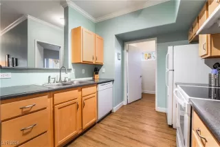 Photo #5: 2636077 Listing 