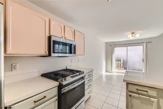 Photo #4: 2636096 Listing