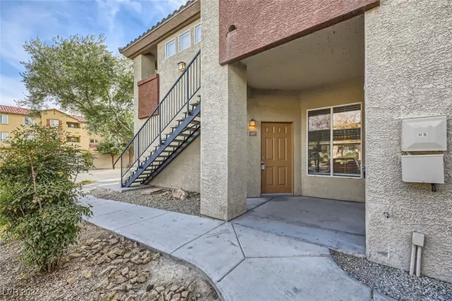 MLS: 2636101 Condo For Sale