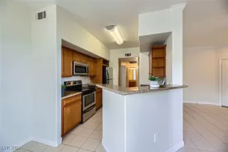 Photo #3: 2636101 Listing