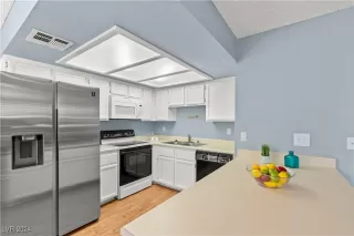 Photo #2: 2636115 Listing