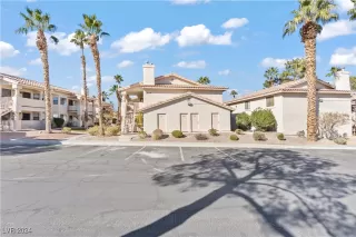 Photo #3: 2636115 Listing