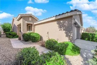 Photo #5: 2636124 Listing