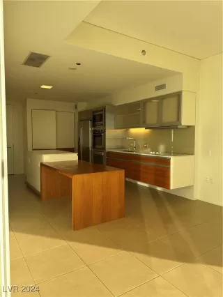 Photo #5: 2636143 Listing 