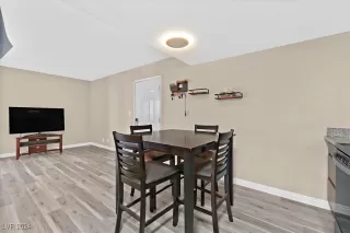 Photo #5: 2636147 Listing