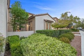 Photo #1: 2636160 Listing