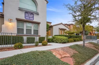 Photo #3: 2636160 Listing