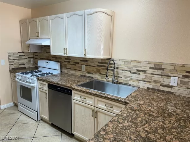 MLS: 2636177 Condo For Sale