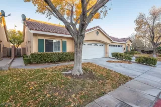 Photo #2: 2636185 Listing