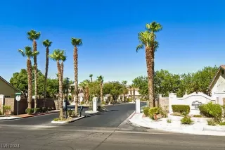 Photo #3: 2636185 Listing