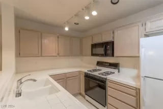 Photo #6: 2636239 Listing 