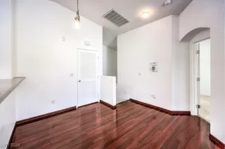 Photo #3: 2636261 Listing