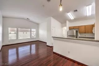 Photo #5: 2636261 Listing