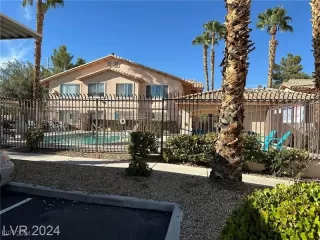 Photo #2: 2636264 Listing 