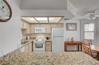 Photo #3: 2636287 Listing