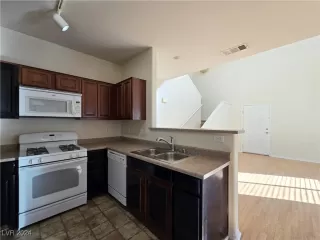 Photo #6: 2636382 Listing 