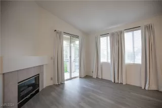 Photo #4: 2636414 Listing