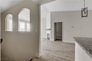 Photo #3: 2636446 Listing 