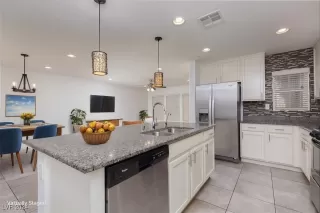 Photo #6: 2636486 Listing 