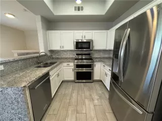Photo #6: 2636500 Listing 