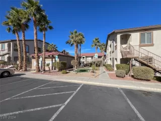 Photo #1: 2636536 Listing