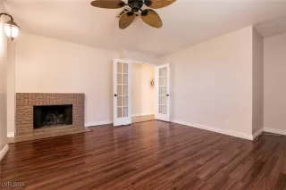 Photo #5: 2636568 Listing