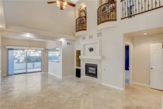 Photo #4: 2636582 Listing