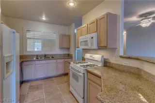 Photo #6: 2636610 Listing 