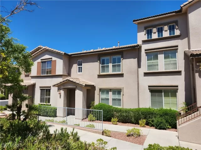 MLS: 2636640 Condo For Sale