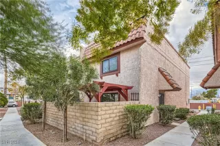 Photo #1: 2636642 Listing