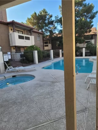 Photo #6: 2636678 Listing 